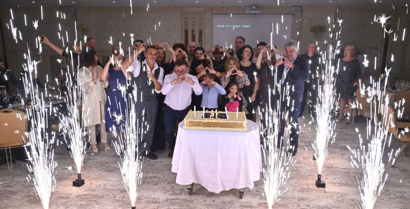 Юбилеят на АДМБ се превърна  в обединяващ денталния бранш празник В подкрепа на фондация „Слънчеви деца 2024“  бяха събрани 43 800 лв